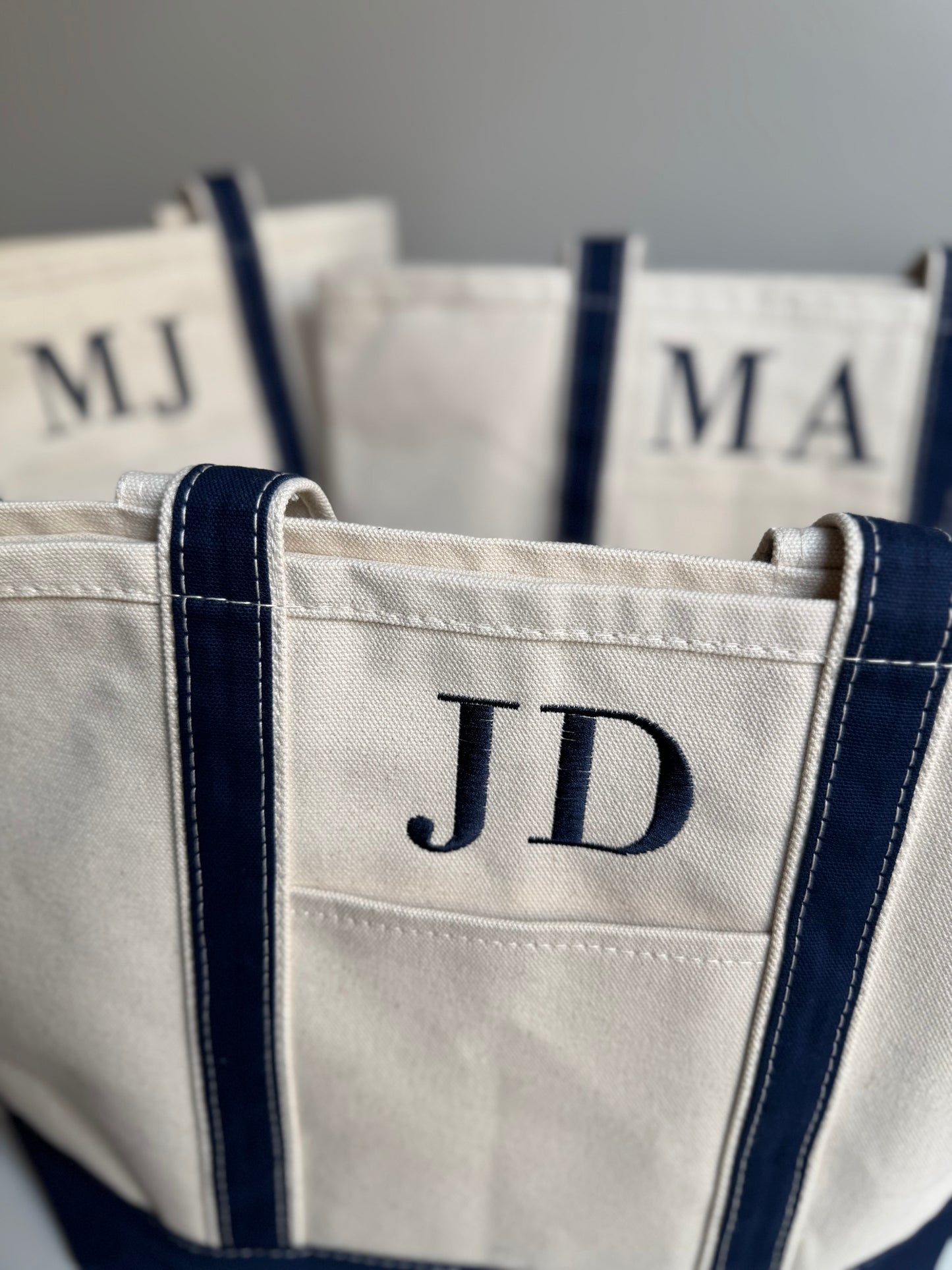 Premium Heavyweight Classic Tote with Zipper Top